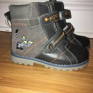 Kotofey Kids Tiger Velcro Boots Size 9.5